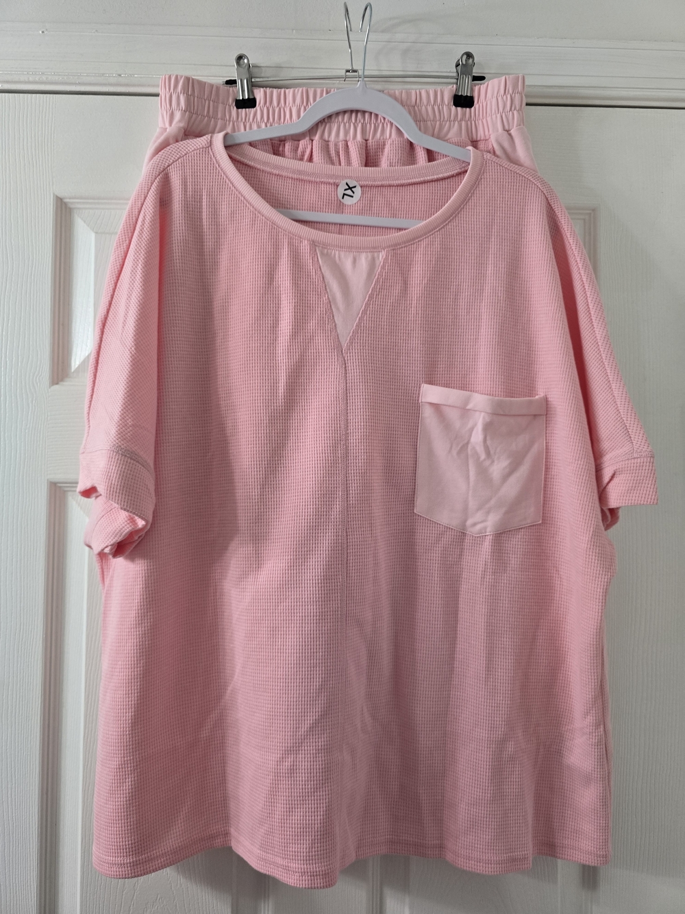 NWOT Viral TikTok Pink Two-Piece Lounge Set - Soft Waffle Knit Top & Shorts - XL